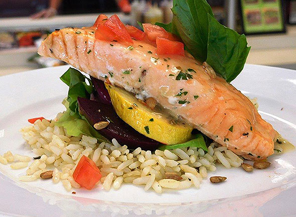 Photo of a healthy salmon dinner provided by the assisted living food service