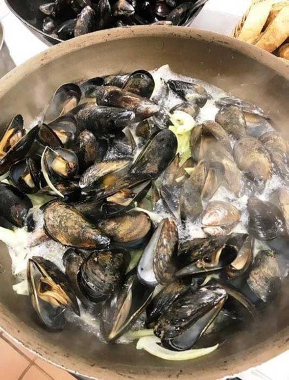 Photo of steamed mussells prepared by senior housing food service.